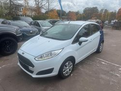 Weiß Gebraucht 2016 Ford Fiesta Trend Kleinwagen | 3.900 € (Guter Preis)