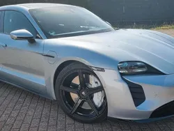 Silber Gebraucht 2020 Porsche Taycan Turbo Limousine | 68.500 € (Etwas zu teuer)