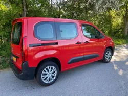 Rot Gebraucht 2021 Citroën Berlingo First Van / Kleinbus | 19.850 €