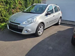Silber Gebraucht 2010 Renault Clio III Kombi | 3.500 € (Etwas zu teuer)