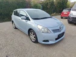 Blau Gebraucht 2010 Toyota Verso Comfort Van / Kleinbus | 3.100 € (Fairer Preis)