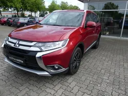 Rot Gebraucht 2018 Mitsubishi Outlander Edition SUV | 16.600 € (Etwas zu teuer)