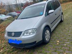Silber Gebraucht 2004 VW Touran Basis Van / Kleinbus | 1.200 € (Fairer Preis)