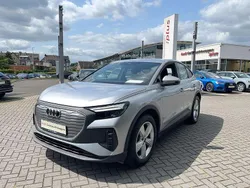 Silber Gebraucht 2022 Audi Q4 Sportback e-tron Basis SUV | 25.390 € (Guter Preis)