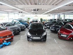 Noir perla nera Gebraucht 2014 Peugeot 208 Active Kleinwagen | 5.490 € (Fairer Preis)