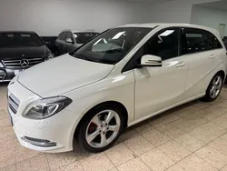 Weiß Gebraucht 2014 Mercedes B180 Sport Van / Kleinbus | 10.500 € (Guter Preis)