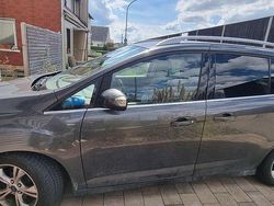 Grau Gebraucht 2016 Ford Grand C-Max Titanium Van / Kleinbus | 10.100 € (Fairer Preis)