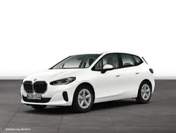 Mineralweiß metallic Gebraucht 2024 BMW 218 Active Tourer Luxury Line Van / Kleinbus | 30.594 € (Guter Preis)