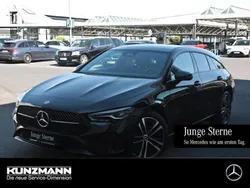 Kosmosschwarz metallic Gebraucht 2024 Mercedes CLA180 Shooting Brake Progressive Kombi | 31.330 € (Fairer Preis)