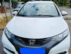 Weiß Gebraucht 2012 Honda Civic Limousine | 9.400 € (Etwas zu teuer)