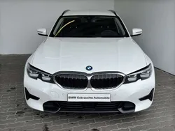 Alpinweiss Gebraucht 2022 BMW 320e Sport Line Kombi | 28.489 € (Guter Preis)
