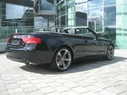 Phantomschwarz perleffet Gebraucht 2012 Audi A5 Cabriolet S-Line Cabrio | 22.610 €