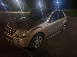 Gold Gebraucht 2005 Mercedes ML500 SUV | 8.950 € (Fairer Preis)