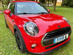 Rot Gebraucht 2018 Mini ONE Kleinwagen | 12.700 € (Fairer Preis)