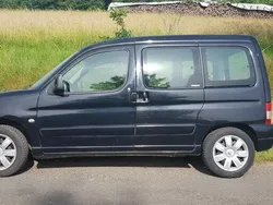 Schwarz Gebraucht 2006 Citroën Berlingo Van / Kleinbus | 2.750 € (Fairer Preis)