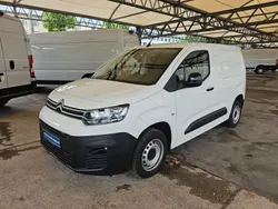 Weiß Gebraucht 2022 Citroën Berlingo Van / Kleinbus | 17.899 € (Fairer Preis)
