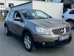 Beige Gebraucht 2008 Nissan Qashqai SUV | 5.900 € (Etwas zu teuer)