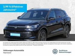 Deep black perleffekt Gebraucht 2024 VW Tiguan Goal SUV | 36.990 € (Guter Preis)