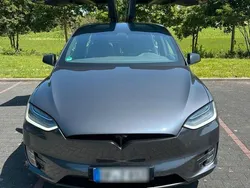 Grau Gebraucht 2017 Tesla Model X SUV | 28.000 €