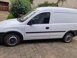 Weiß Gebraucht 2006 Opel Combo Van / Kleinbus | 2.250 € (Guter Preis)