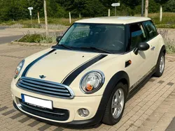 Weiß Gebraucht 2011 Mini ONE Kleinwagen | 4.900 € (Fairer Preis)
