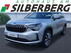 Brilliantsilber metallic Neu 2025 Skoda Kodiaq Selection SUV | 43.749 € (Fairer Preis)