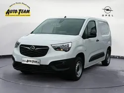 Kaolin weiß Gebraucht 2024 Opel Combo Van / Kleinbus | 21.750 € (Etwas zu teuer)