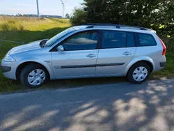 Silber Gebraucht 2006 Renault Mégane II Kombi | 3.200 €
