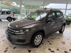 Grau Gebraucht 2014 VW Tiguan Trendline SUV | 10.990 € (Etwas zu teuer)