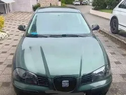 Grün Gebraucht 2002 Seat Ibiza Stella Limousine | 2.000 € (Fairer Preis)