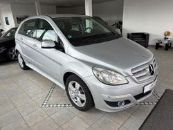 Silber Gebraucht 2008 Mercedes B180 Van / Kleinbus | 5.825 € (Fairer Preis)
