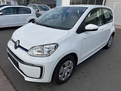 Weiß Gebraucht 2020 VW e-up! Kleinwagen | 8.101 € (Guter Preis)