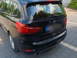 Schwarz Gebraucht 2017 BMW 218 Gran Tourer Advantage Van / Kleinbus | 10.500 € (Superpreis)