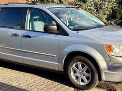 Silber Gebraucht 2007 Chrysler Grand Voyager Limited Van / Kleinbus | 3.800 € (Fairer Preis)