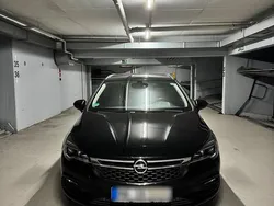 Schwarz Gebraucht 2017 Opel Astra Limousine | 4.000 € (Guter Preis)