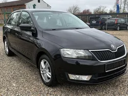 Schwarz Gebraucht 2014 Skoda Rapid Kombi | 7.490 € (Fairer Preis)