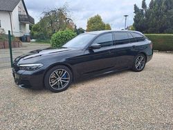 Schwarz Gebraucht 2021 BMW 530 M Sport Kombi | 28.500 € (Guter Preis)