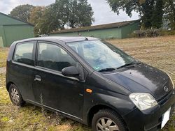 Schwarz Gebraucht 2005 Daihatsu Cuore Kleinwagen | 1.900 €