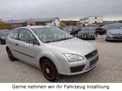 Silber Gebraucht 2005 Ford Focus Ambiente Limousine | 599 € (Guter Preis)