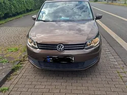 Braun Gebraucht 2011 VW Touran Van / Kleinbus | 8.000 € (Etwas zu teuer)