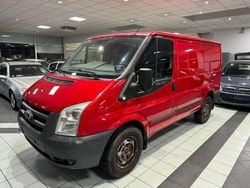 Rot Gebraucht 2010 Ford Transit Abholung | 4.899 € (Guter Preis)