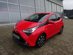 Rot Gebraucht 2020 Toyota Aygo x-press Kleinwagen | 12.380 € (Etwas zu teuer)