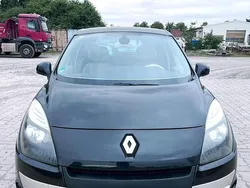 Schwarz Gebraucht 2009 Renault Scénic III Bose Edition Van / Kleinbus | 4.000 € (Fairer Preis)