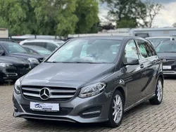 Grau Gebraucht 2014 Mercedes B180 Van / Kleinbus | 13.500 € (Fairer Preis)