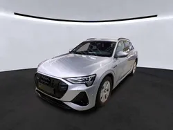 Florettsilber metallic Gebraucht 2022 Audi e-tron S-Line SUV | 31.705 € (Fairer Preis)