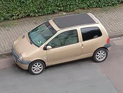 Gold Gebraucht 2003 Renault Twingo Kleinwagen | 2.800 €
