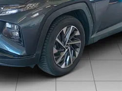 Grau Gebraucht 2023 Hyundai Tucson Trend SUV | 27.485 € (Guter Preis)