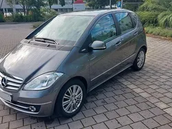 Schwarz Gebraucht 2010 Mercedes A200 Elegance Van / Kleinbus | 7.990 € (Etwas zu teuer)