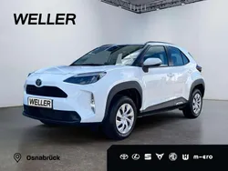 Weiss Gebraucht 2025 Toyota Yaris Cross Business Edition SUV | 23.950 € (Superpreis)
