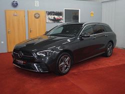 Grau Gebraucht 2020 Mercedes 300 Kombi | 32.999 €